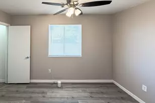 6301 W Earll Dr, Phoenix, AZ 85033 - Photo 20