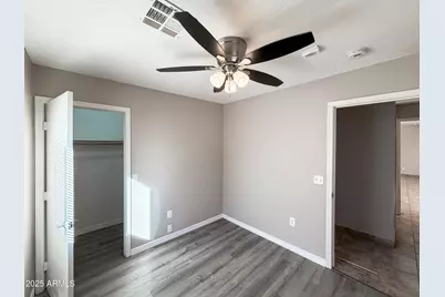 6301 W Earll Drive, Phoenix, AZ 85033 - Photo 22