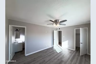 6301 W Earll Drive, Phoenix, AZ 85033 - Photo 2