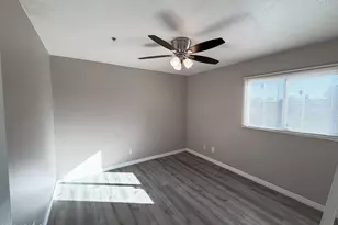 6301 W Earll Dr, Phoenix, AZ 85033 - Photo 4