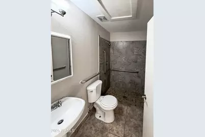 6301 W Earll Drive, Phoenix, AZ 85033 - Photo 16