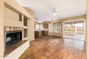 15221 N 87th Dr, Peoria, AZ 85381 - Photo 14