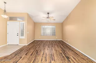 15221 N 87th Dr, Peoria, AZ 85381 - Photo 10