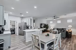 1524 E Gary Way, Phoenix, AZ 85042 - Photo 10