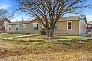 317 W Verde Dr, Taylor, AZ 85939 - Photo 2