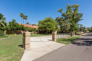 49 Biltmore Estate, Phoenix, AZ 85016 - Photo 1