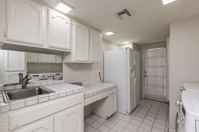 49 Biltmore Estate, Phoenix, AZ 85016 - Photo 34