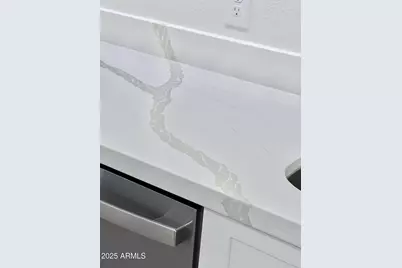 8042 S 25th Street, Phoenix, AZ 85042 - Photo 4