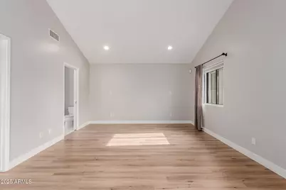 5001 E Mitchell Drive, Phoenix, AZ 85018 - Photo 18