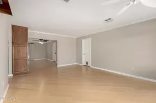 9219 W Indian Hills Dr, Sun City, AZ 85351 - Photo 10