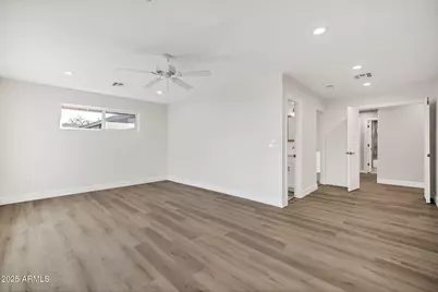 641 W Linger Lane, Phoenix, AZ 85021 - Photo 14