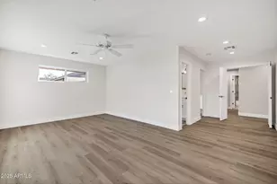 641 W Linger Ln, Phoenix, AZ 85021 - Photo 14