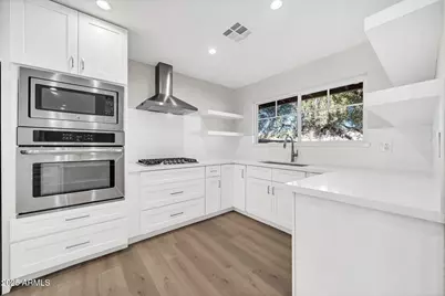 641 W Linger Lane, Phoenix, AZ 85021 - Photo 10