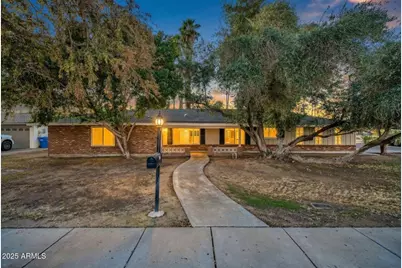 641 W Linger Lane, Phoenix, AZ 85021 - Photo 1