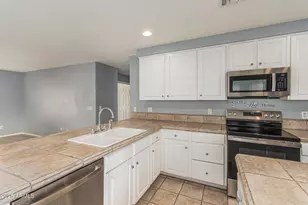 390 S Elm Ct, Gilbert, AZ 85296 - Photo 20