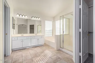 390 S Elm Court, Gilbert, AZ 85296 - Photo 4