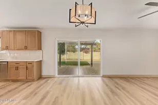 2910 W Anderson Dr, Phoenix, AZ 85053 - Photo 30