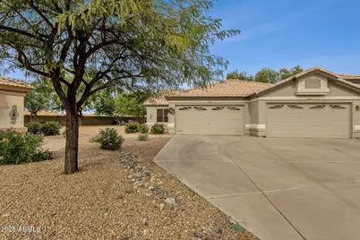 10408 W Burnett Road, Peoria, AZ 85382 - Photo 2