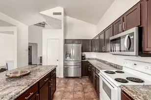 10536 W Magnolia St, Tolleson, AZ 85353 - Photo 8