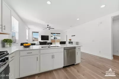 38030 N Front Runner Lane, San Tan Valley, AZ 85140 - Photo 10