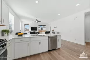 38030 N Front Runner Ln, San Tan Valley, AZ 85140 - Photo 10