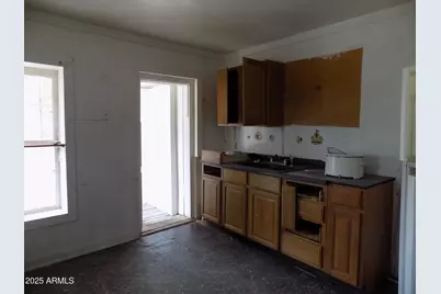 571 W Porphyry Street, Superior, AZ 85173 - Photo 4