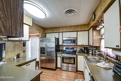 7452 E Baywood Avenue, Mesa, AZ 85208 - Photo 16