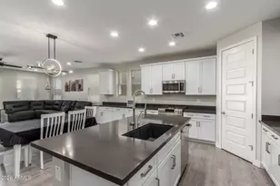 9826 E Radioactive Dr, Mesa, AZ 85212 - Photo 8