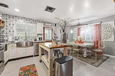 2343 E Earll Drive, Phoenix, AZ 85016 - Photo 8