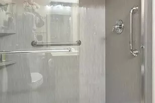 10618 W Caron Dr, Sun City, AZ 85351 - Photo 22