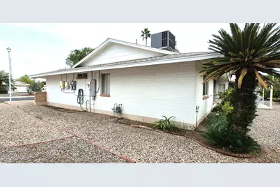 10618 W Caron Drive, Sun City, AZ 85351 - Photo 4