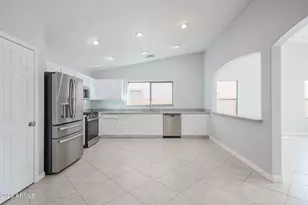 16267 W Yucatan Dr, Surprise, AZ 85379 - Photo 8