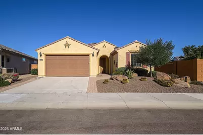 26042 W Kristal Way, Buckeye, AZ 85396 - Photo 2