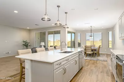 26042 W Kristal Way, Buckeye, AZ 85396 - Photo 10