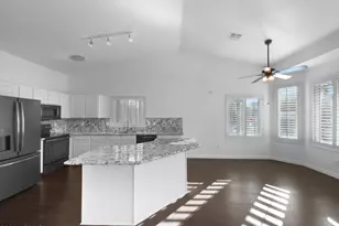 6934 S Oakmont Dr, Chandler, AZ 85249 - Photo 2