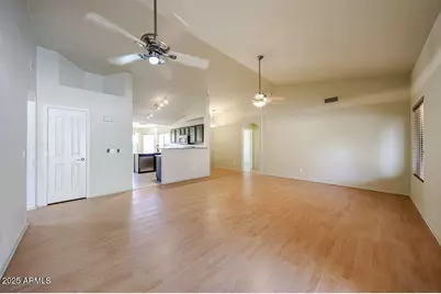 18615 N 30th Place, Phoenix, AZ 85050 - Photo 4