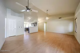 18615 N 30th Pl, Phoenix, AZ 85050 - Photo 4