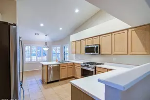 11001 W Yukon Dr, Peoria, AZ 85373 - Photo 4