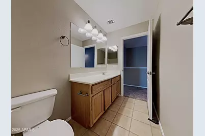 1070 E Kelsi Avenue, San Tan Valley, AZ 85140 - Photo 14