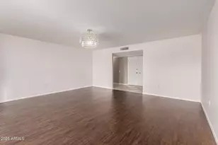 9871 W Country Club Ct, Sun City, AZ 85373 - Photo 8