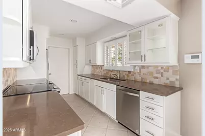 9871 W Country Club Court, Sun City, AZ 85373 - Photo 16