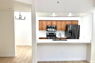 7401 W Arrowhead Clubhouse Dr, Glendale, AZ 85308 - Photo 4