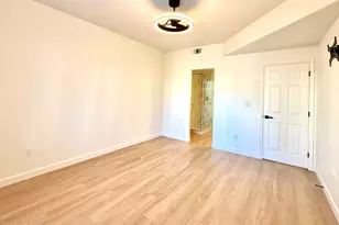 7401 W Arrowhead Clubhouse Dr, Glendale, AZ 85308 - Photo 10