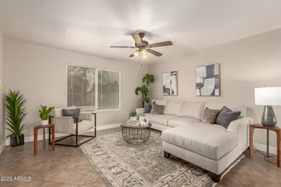 8056 N 31st Lane, Phoenix, AZ 85051 - Photo 4