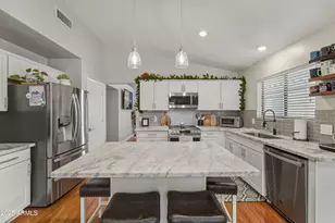 2105 E Robin Ln, Phoenix, AZ 85024 - Photo 8