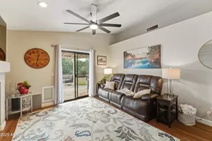 2105 E Robin Ln, Phoenix, AZ 85024 - Photo 6