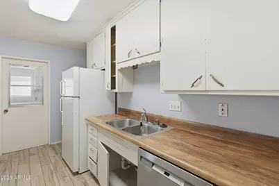 8201 E Whitton Avenue, Scottsdale, AZ 85251 - Photo 10