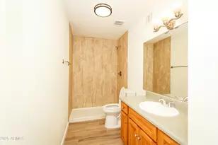 7401 N Scottsdale Rd, Paradise Valley, AZ 85253 - Photo 12