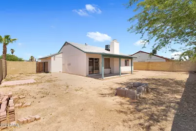 1639 E Aire Libre Avenue, Phoenix, AZ 85022 - Photo 2