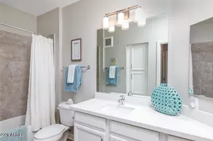 2511 W Queen Creek Road W, Chandler, AZ 85248 - Photo 12